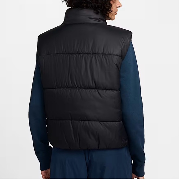 Nike women's therma fit loose puffer vest. size small. black. - Picture 3 of 7